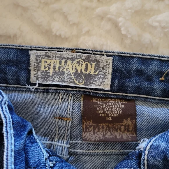 2 pair of jeans - Picture 3 of 9